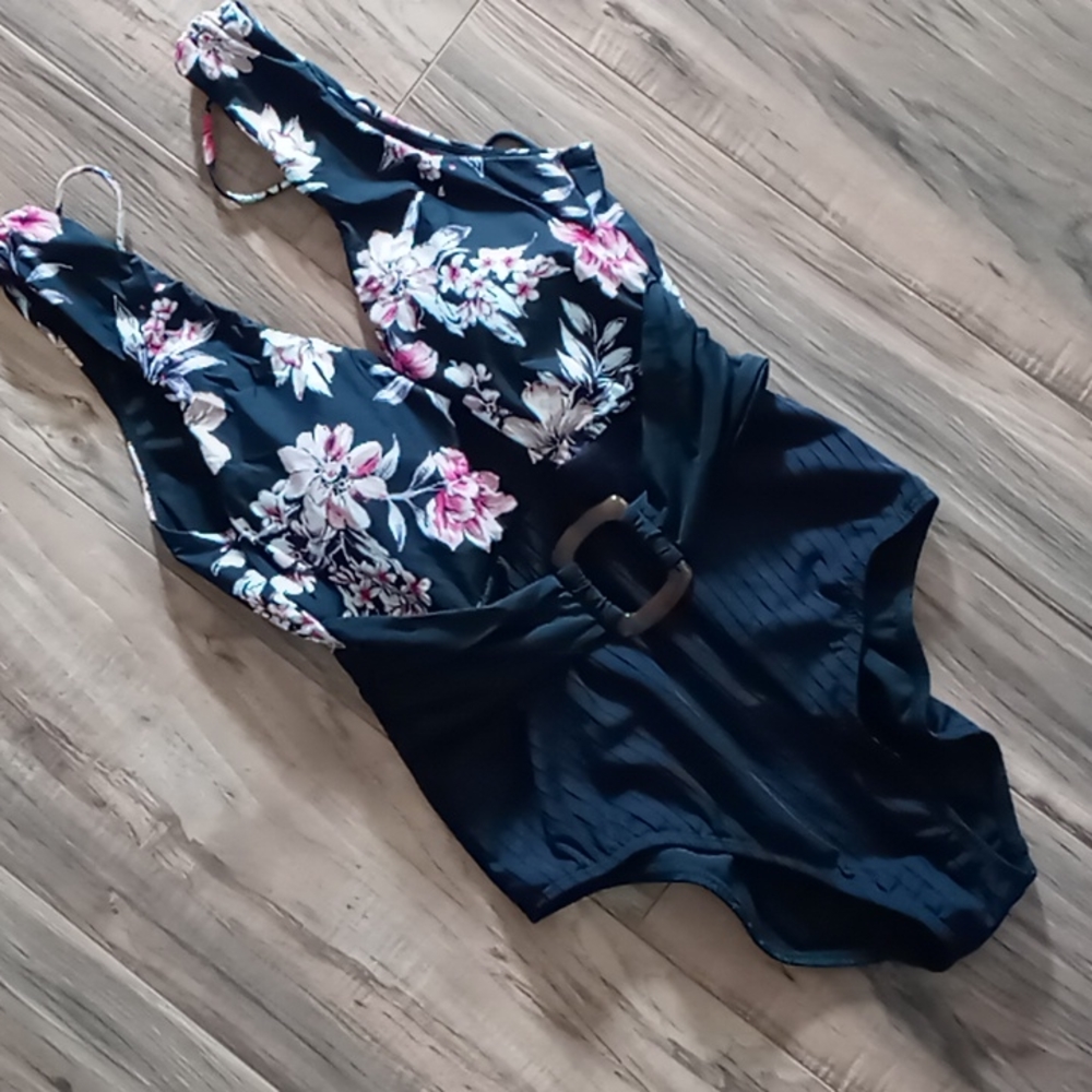 Women's one piece swimsuit